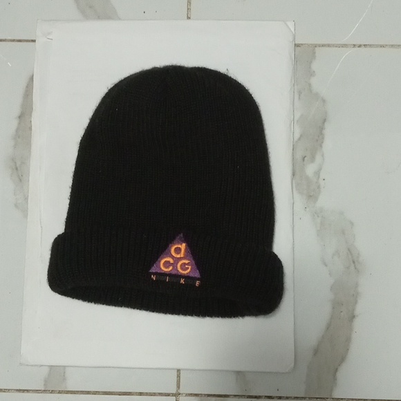 Mens Nike ACG Beanie Hat/ Touque - Picture 1 of 2